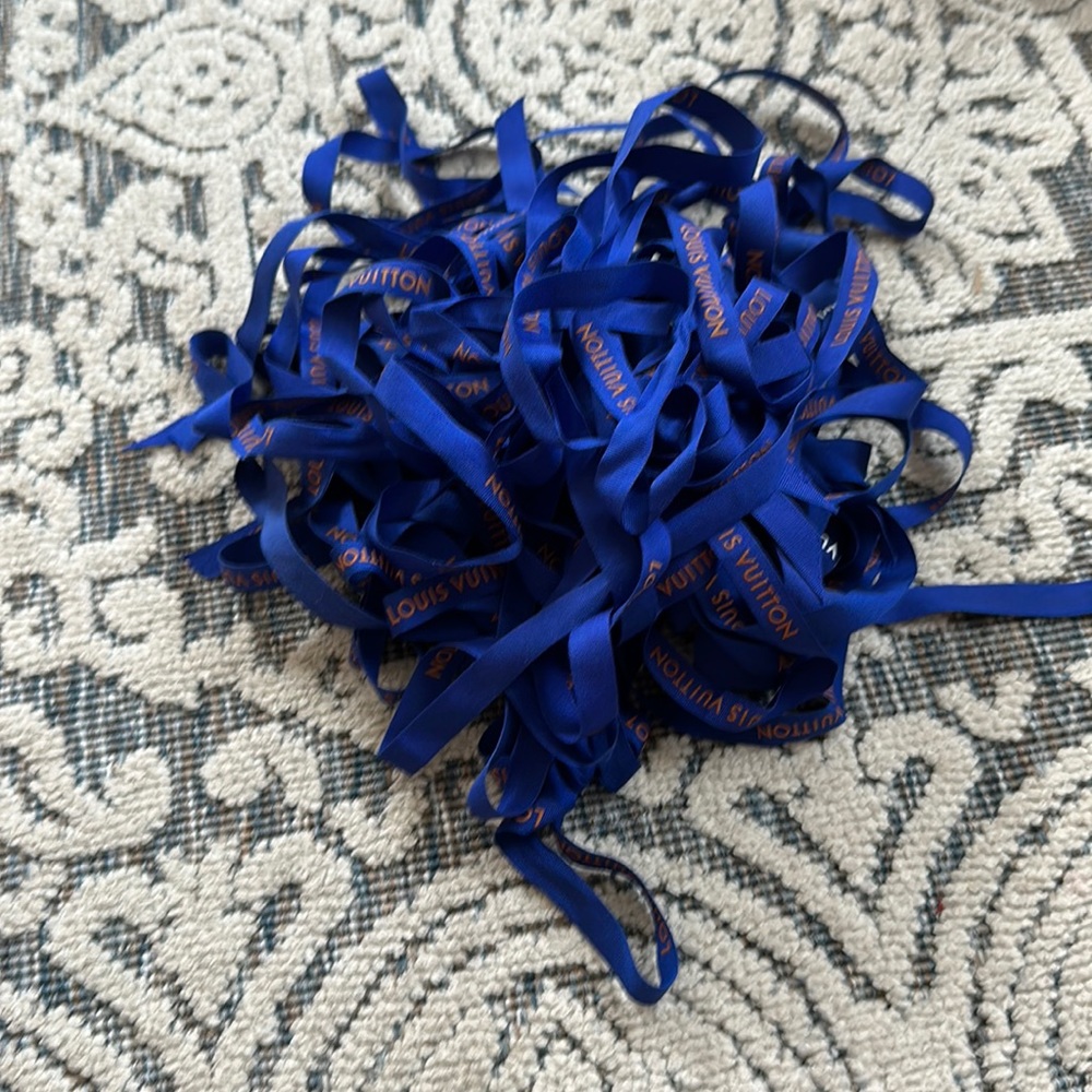 Louis Vuitton ribbons